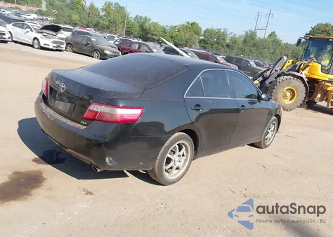 2007 Toyota Camry Xle V6 z USA, uszkodzony, nr VIN 4T1BK46K57U038714